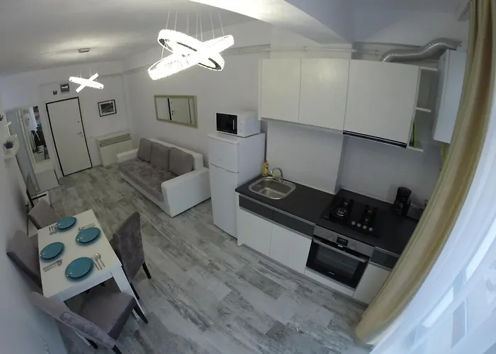 Lotus Nr 9 Sea View 马马亚