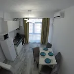 Lotus Nr 9 Sea View Apartment